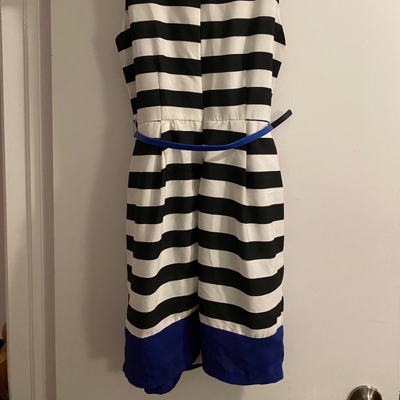 Seven Sisters Bold Striped Dress w/Pockets - Picture 2 of 2